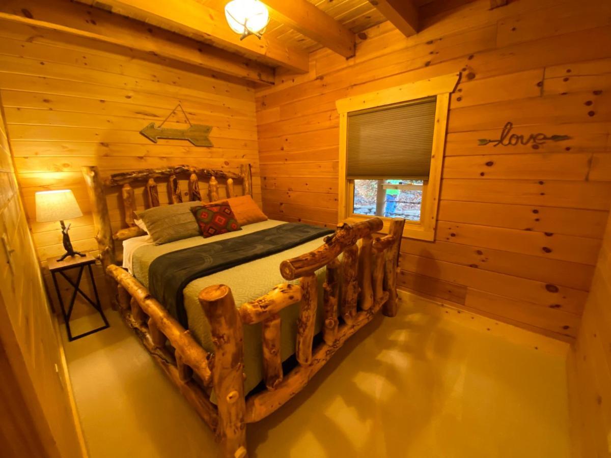 Pine Creek Cabins & Camping Resort South Bloomingville 외부 사진