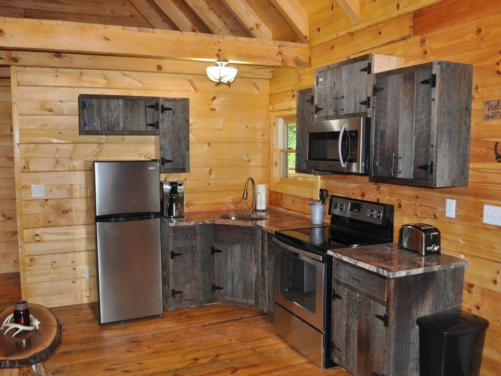 Pine Creek Cabins & Camping Resort South Bloomingville 외부 사진