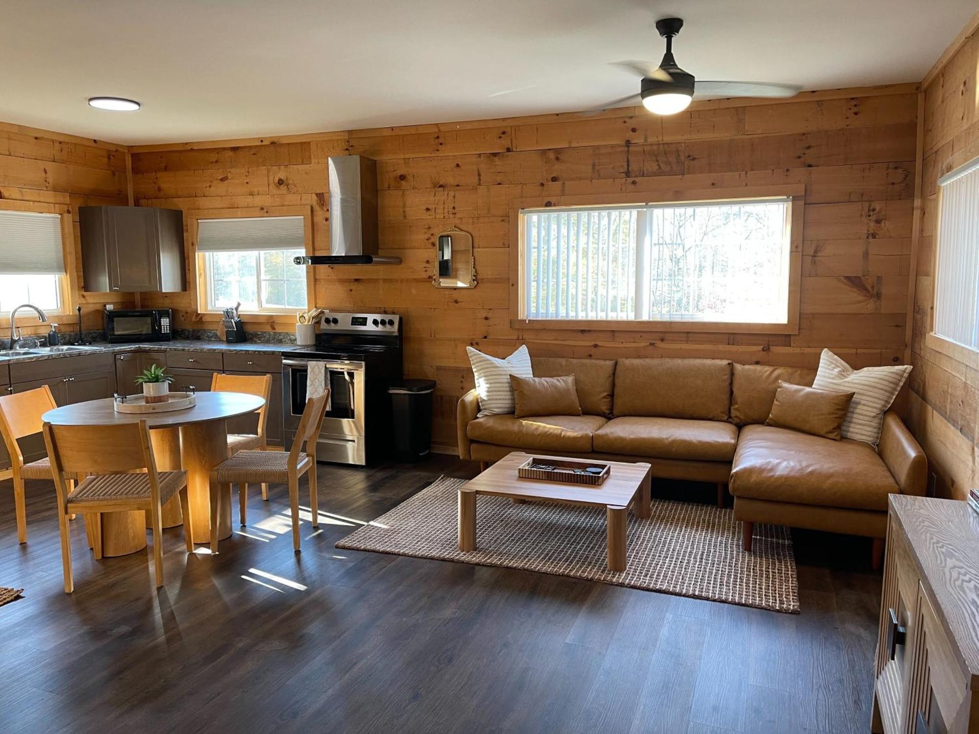 Pine Creek Cabins & Camping Resort South Bloomingville 외부 사진